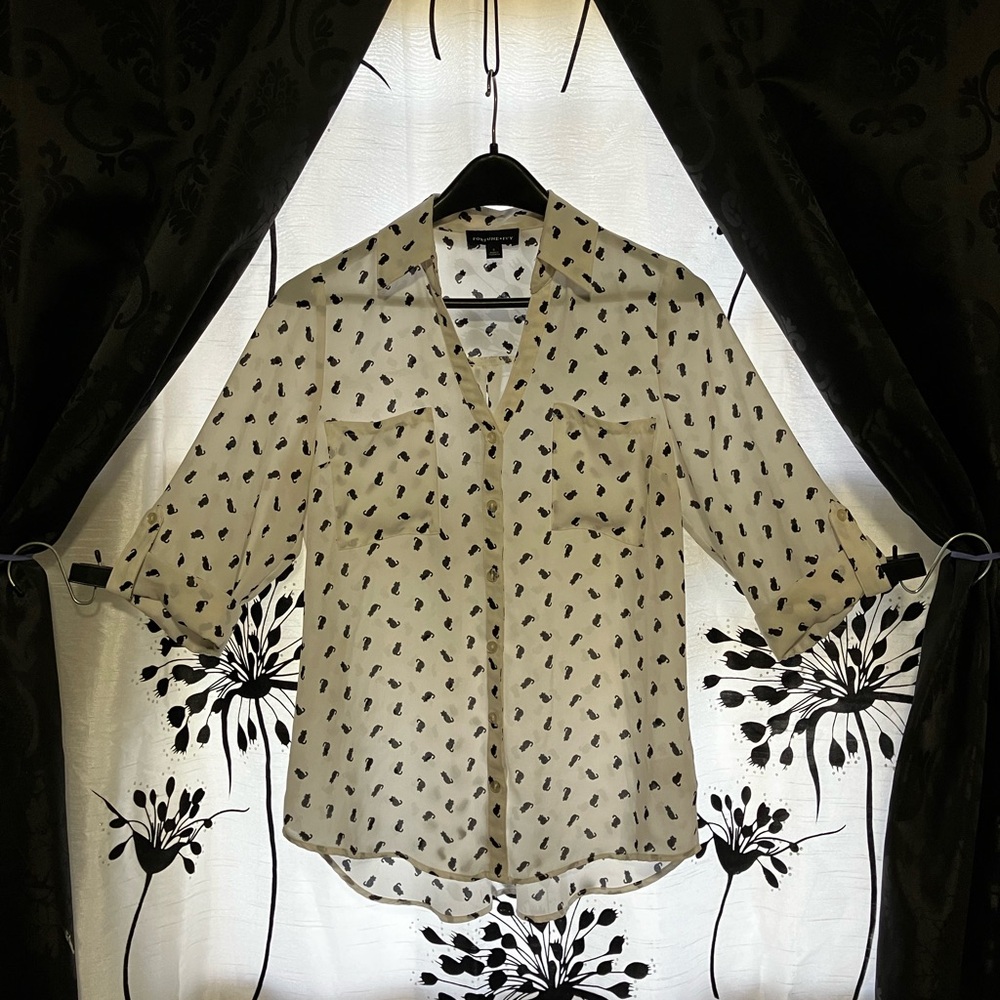 Tiny cats 🐈‍⬛ Black and Cream Blouse